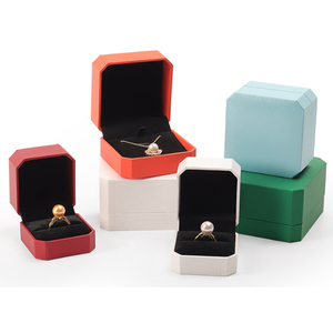 Kotak Kemasan Perhiasan Bentuk Persegi Buatan Tangan Kustom Grosir untuk Cincin Gelang Kalung Mutiara dan Hadiah Perhiasan Lainnya - Product Image 2