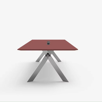 Table de conférence moderne avec prise électrique intégrée, pieds en métal, style panneau bois, pour mobilier scolaire et de bureau