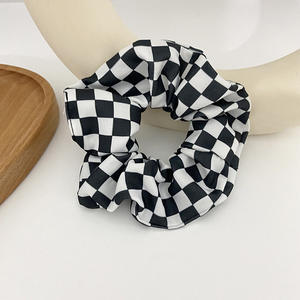 Nouvelle mode Ins cheveux accessoires pour femmes damier noir blanc Plaid gros intestin anneau tête corde boule bandeaux - Product Image 3