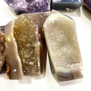Piedra Natural Mineral de colores para decorar el hogar, geoda de cristal, punto de ágata, cueva