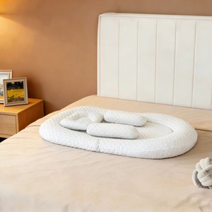 Lit bébé pliable portable sans installation avec cadre en fil d'acier, matelas doux et confortable en Minky, oreiller, barrière de sécurité et moustiquaire - Product Image 5