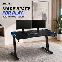 Bureau de jeu avec panneau arrière perforé, système d'organisation personnalisable, table d'ordinateur avec rangement d'outils pour salle de jeu