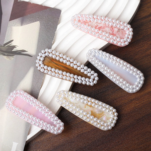 Accessoires de cheveux féminins en cristal coréen pince à cheveux perlée épingle à cheveux pour les filles pour la fête inspirée par les célébrités d'Internet - Product Image 1