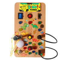 Panel de Juego Interactivo con Interruptor de Luz LED y Enchufe de Simulación para Niños, Juguete Educativo