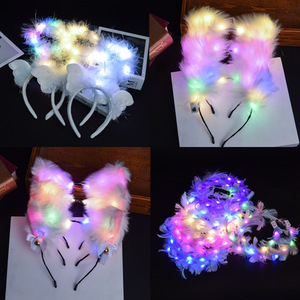 Diadema de peluche luminosa unisex con orejas de conejo y elementos de plumas para el Día de Año Nuevo y juguete para puestos de mercado nocturno - Product Image 3
