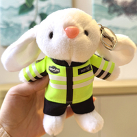 Vente en gros mini porte-clés en peluche 2024 mignon petit ours en peluche blanc porte-clés avec uniforme de police