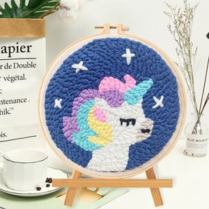 Kit de broderie au poinçon russe DIY avec motif dessin animé/anime, fil fait main, loisirs créatifs amusants - Product Image 4