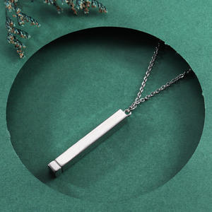 Ciondolo personalizzato personalizzato in acciaio inossidabile a <span class=keywords><strong>4</strong></span> lati con collana personalizzata a forma <span class=keywords><strong>di</strong></span> estensione personalizzata con barra verticale - Product Image 5