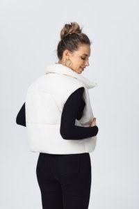 Gilet élégant en duvet avec col montant, couleur unie, toucher confortable et coupe ajustée. - Product Image 6