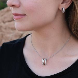 Conjuntos de Joyería de Circonia Cúbica Entrecruzada para Mujer, Venta al por Mayor de Fábrica, Collares, Anillos y Pendientes de Acero Inoxidable a la Moda - Product Image 4