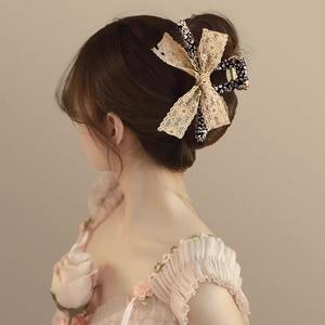 Pince à cheveux coréenne en dentelle pour femme, élégante, en tissu, avec nœud croisé en plastique, type pince requin - Product Image 2