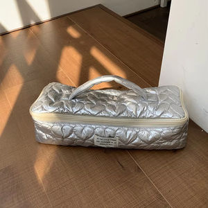 Bolsa de Maquillaje de Nailon de Alta Calidad para Guardar Rizadores de Pelo, con Logotipo Personalizado, Plateada, con Cierre y Clip, para Viaje - Product Image 1