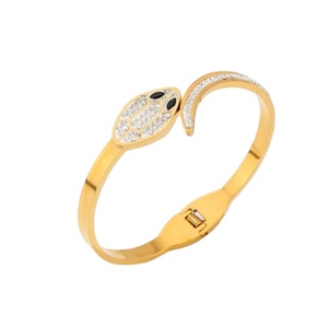 Bracciale a Forma di Serpente con Diamanti in Acciaio Inossidabile Placcato Oro, Lussuoso Braccialetto Unisex per Uso Quotidiano - Product Image 1