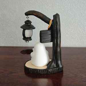 Lampe de table fantôme en résine en gros, figurine de lecture, veilleuse, ornement de signe 'Boo' d'Halloween, lampe d'ambiance effrayante pour la maison, le bureau, la décoration de fête, cadeau - Product Image 3