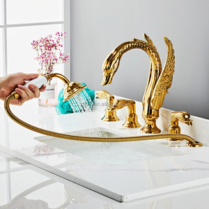 Grifo de Bañera Artístico de Lujo Modelo X8635U1BSGD, Forma de Cisne, Color Dorado, Material de Latón, Montaje en Cubierta - Product Image 1
