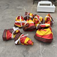 Voiture tamponneuse gonflable de divertissement à prix abordable, fabriquée en Chine, avec tube gonflable de protection sécurisé
