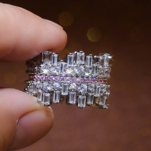 Anelli di zircone irregolari da donna di vendita calda lusso europeo americano classico alla moda gioielli in rame per il regalo di nozze di fidanzamento - Product Image 5