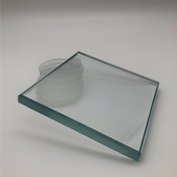 Verre réfléchissant solaire unidirectionnel pour la confidentialité des fenêtres, idéal pour les bureaux, salles de réunion, magasins de détail et utilisation extérieure