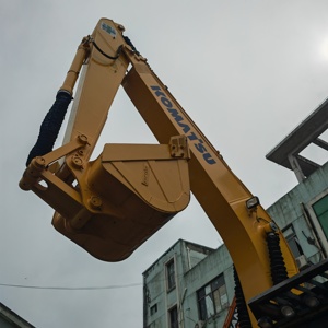 Komatsu PC200-8 PC200-7 Pc210 Pc220 Gebruikte Graafmachine In Goede Staat Krachtige Motor Lage Prijs Geschikt Voor Bouwproject