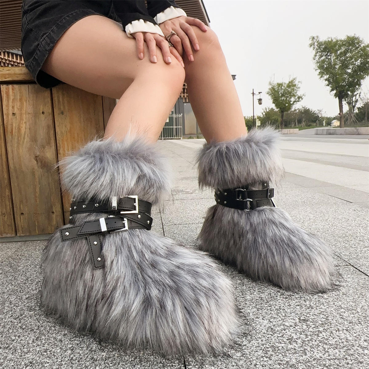 สีเทาอ่อน