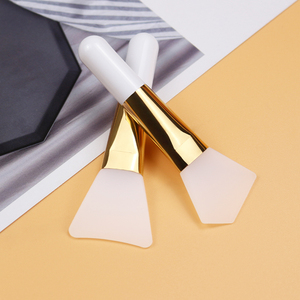 Wholesale Custom logo High Quality Mini Face Mask Applicator Small Short Handle Mini White Gold Silicone Facial Mask Applicator - Product Image 5