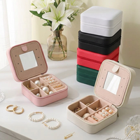 Boîte à bijoux de voyage compacte en cuir PU avec miroir, étui de rangement portable pour bagues, boucles d'oreilles, colliers, cadeaux