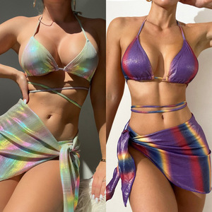 Ensemble bikini holographique 3 pièces pour femme : haut dos nu, ceinture croisée et jupe paréo pour festival de plage - Product Image 5