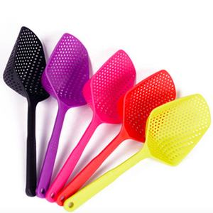 Cuillères à fente pour aliments grande cuillère en plastique personnalisée passoire résistante à la cuisine pour légumes cadeaux promotionnels - Product Image 1