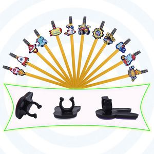 Stylo à bille en PVC souple personnalisé avec personnage de dessin animé, couleur CMYK et taille personnalisable pour les enfants, fournitures de bureau et scolaires - Product Image 1