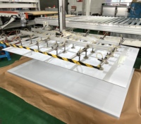 Panneau en polycarbonate solide transparent résistant aux UV à fort impact, avec services de découpe et de moulage sur mesure pour épaisseur et dimensions personnalisées