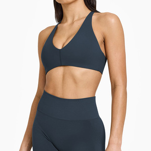 Women's Cross-Back Sports Bra Set Breathable Yoga Fitness Wear Solid Color Twist Design High Waist Shorts 2 Piece Set - Product Image 4