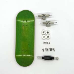 Wholesale Custom <b>Finger</b> <b>Boards</b> 32Mm Maple Wood Fingerboard Deck With Metal Trucks - Product Image 6