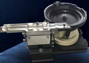 Système d'alimentation automatique de vis YaoLin, alimentateur vibrant à bol, engrenage à roulement, construction en acier inoxydable pour pièces de quincaillerie - Product Image 5