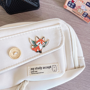 Broche renard de dessin animé mignon avec ailes, en alliage de zinc plaqué or, émail, accessoire de bijouterie, cadeau unisexe - Product Image 4