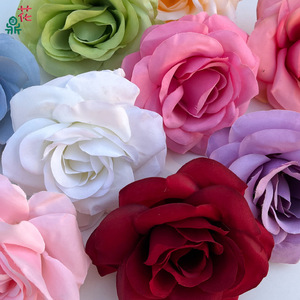 Têtes de roses en soie, fleurs artificielles faites à la main pour la décoration DIY, style moderne, cadeau pour la fête des mères - Product Image 1