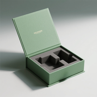Fabrication d'emballages en carton rigide bleu de luxe sur mesure pour produits cosmétiques et de soins de la peau, boîte cadeau en papier avec fermeture magnétique, insert en EVA