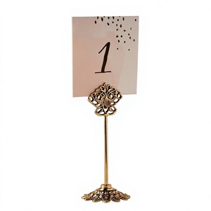 Soporte de Latón Moderno de Alta Calidad para Números de Mesa y Tarjetas con Impresión Troquelada para Bodas, Restaurantes, Hoteles y Eventos - Product Image 1