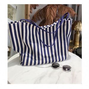 Bolso Tote Hua Cheng T01 de Gran Capacidad con Forro de Lona, Diseño Clásico Coreano Retro a Rayas, Cierre Personalizado, Diseño de Moda - Product Image 2