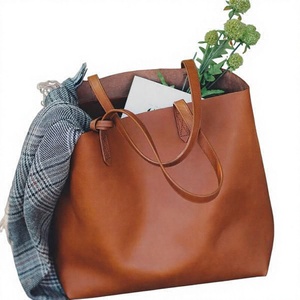 Bolsos de cuero para mujer, suministro directo de fábrica, impresión de logotipo de marca personalizada, estilo tradicional, bolso de cuero elegante para regalo - Product Image 1
