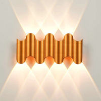 Applique murale LED solaire étanche IP65 en alliage d'aluminium, carrée/cylindrique en PC, 3W/5W/7W, angle de faisceau 20°, CRI 95 élevé, garantie 10 ans