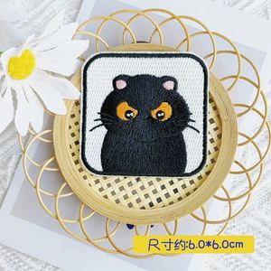 Patch brodé auto-adhésif 6x6cm de haute qualité, motif chat noir mignon de dessin animé, pour la décoration de sacs et d'étuis de téléphone - Product Image 3