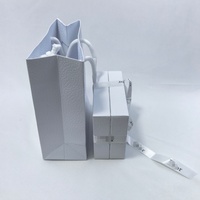 Boîtes cadeaux en papier de luxe argentées personnalisées avec insert en velours assorti pour l'emballage de bijoux et de montres