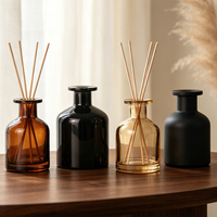Bouteille diffuseur à roseaux en verre ambré mat dépoli, avec bouchon en liège arrondi de luxe, pour huiles aromatiques et parfums, vente en gros
