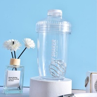 Bouteille shaker protéinée 500 ml en PC, tasse de sport et fitness, mélangeur de milkshake anti-fuite, bouteille d'eau pour étudiants et salle de sport, design moderne et simple