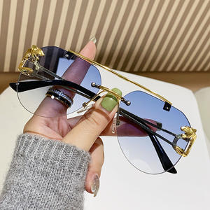 Occhiali da sole da donna con Design marrone sfumato da sole da uomo di lusso in oro pilota occhiali da sole con lenti UV400 a doppio ponte da sole da donna - Product Image 2