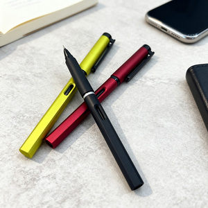 Stylo bille publicitaire en plastique, pas cher, en gros, avec logo personnalisé pour cadeaux promotionnels - Product Image 2