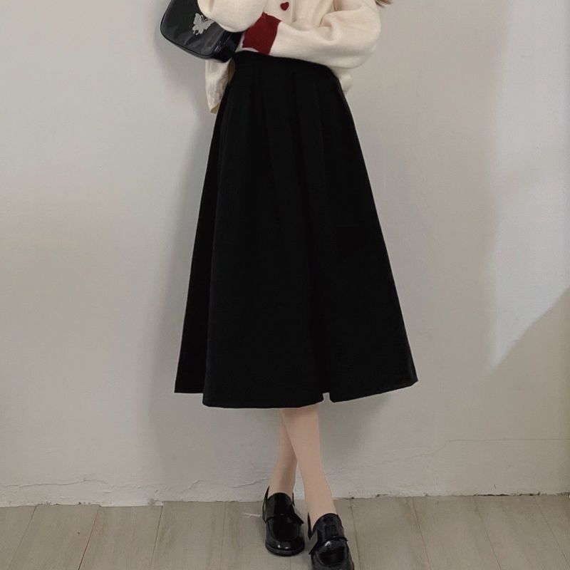 Black midi skirt [Single piece]