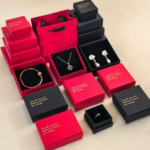 Boîte cadeau en papier écologique recyclable, petit MOQ, étui à bijoux minimaliste en carton avec éponge pour boucles d'oreilles et bracelets - Product Image 4