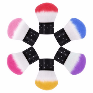Brosse à poussière pour ongles en nylon mini 5 couleurs, manche court en métal, brosse de nettoyage douce pour gel acrylique, manucure, salon, brosse à poussière pour ongles - Product Image 1