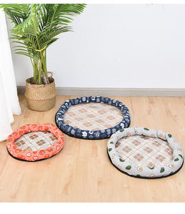 Venta al por mayor personalizado de estilo <span class=keywords><strong>Simple</strong></span> de lana de cordero para mascotas Ecológico Todas las Estaciones Universal Gato Perro Camas Internet Celebridad Camas de felpa - Product Image 3